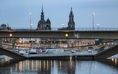 UPDATE: Dresden verstevigt deels ingestorte brug om verdere instorting te voorkomen