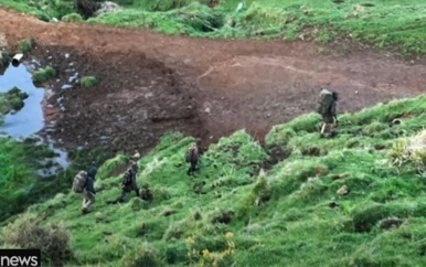 Nieuw-Zeelandse vader en kinderen drie jaar na verdwijning gefilmd in wildernis