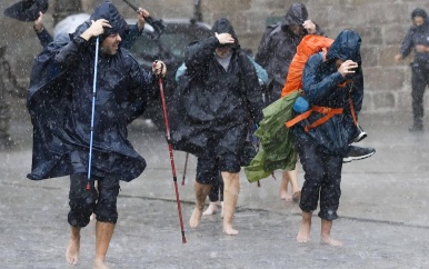 Storm Kirk veroorzaakt overlast in Spanje, buurlanden waarschuwen