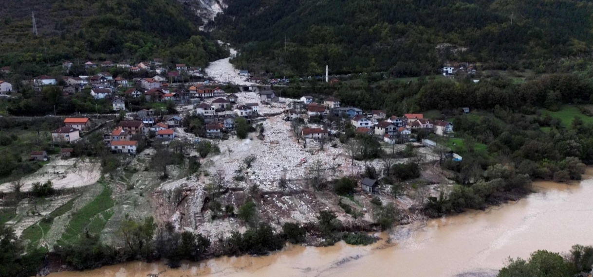 Doden en tientallen vermisten door overstromingen in Bosnië en Herzegovina