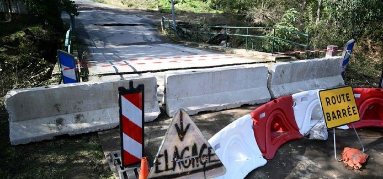 Enige brug naar Frans vakantiepark is ingestort