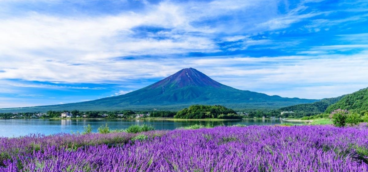 Er ligt op dit moment geen sneeuw op berg Fuji en dat is voor het eerst in 130 jaar