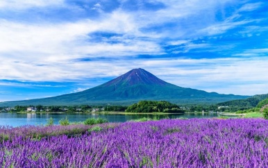 Er ligt op dit moment geen sneeuw op berg Fuji en dat is voor het eerst in 130 jaar