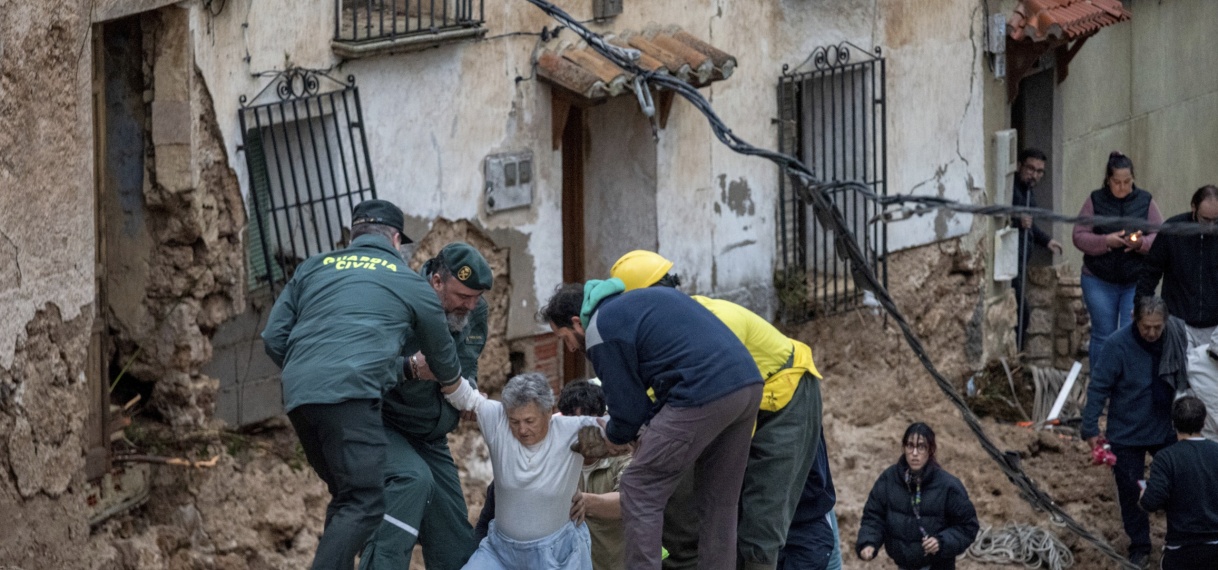 Ruim zestig doden door noodweer en overstromingen in Spanje