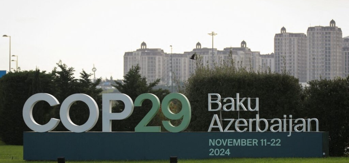 President Santokhi naar COP29 in Azerbaijan afgereisd