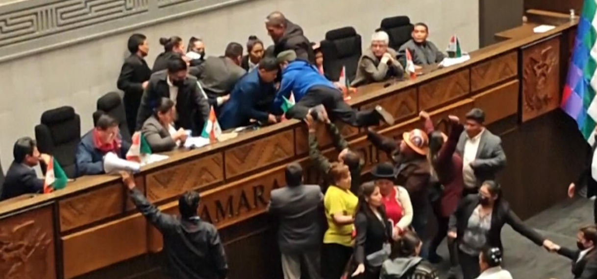 Boliviaanse politici gaan met elkaar op de vuist