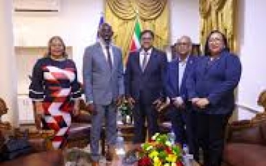 Curaçao en Suriname versterken samenwerking tijdens bezoek van premier Pisas
