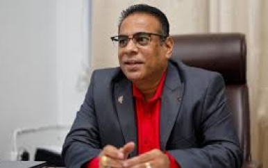 Sieuwkoemar Ramsukul beëdigd als onderminister van GBB