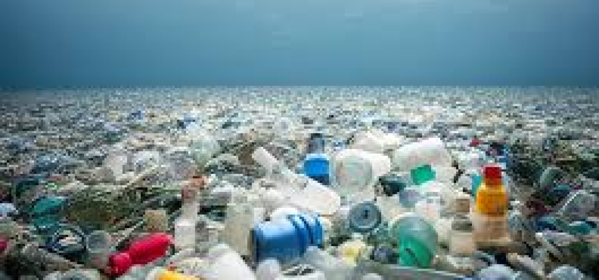 Fel debat rond internationaal verdrag tegen plasticvervuiling