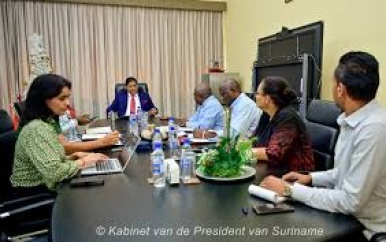 Werkgroep Para heeft overleg met president Santokhi