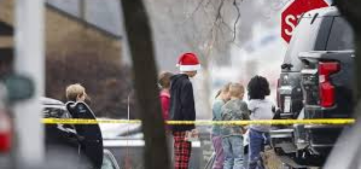 Vijftienjarige scholiere schiet leerling en leraar dood op Amerikaanse school