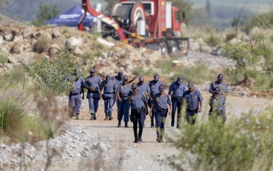 Mogelijk honderd doden in mijn Zuid-Afrika na blokkade door politie