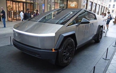 Veelbesproken Cybertruck van Musk is een flop, aldus Amerikaanse analisten