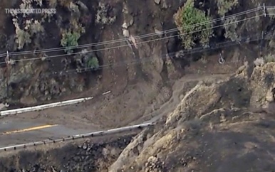 UPDATE: Regen in door bosbranden getroffen Californië zorgt voor giftige modderstroom