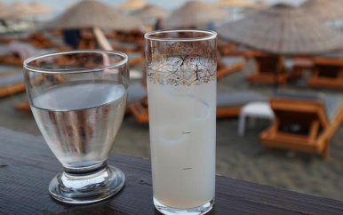 Giftige alcohol eist veel levens in Istanboel, ministerie waarschuwt Nederlanders