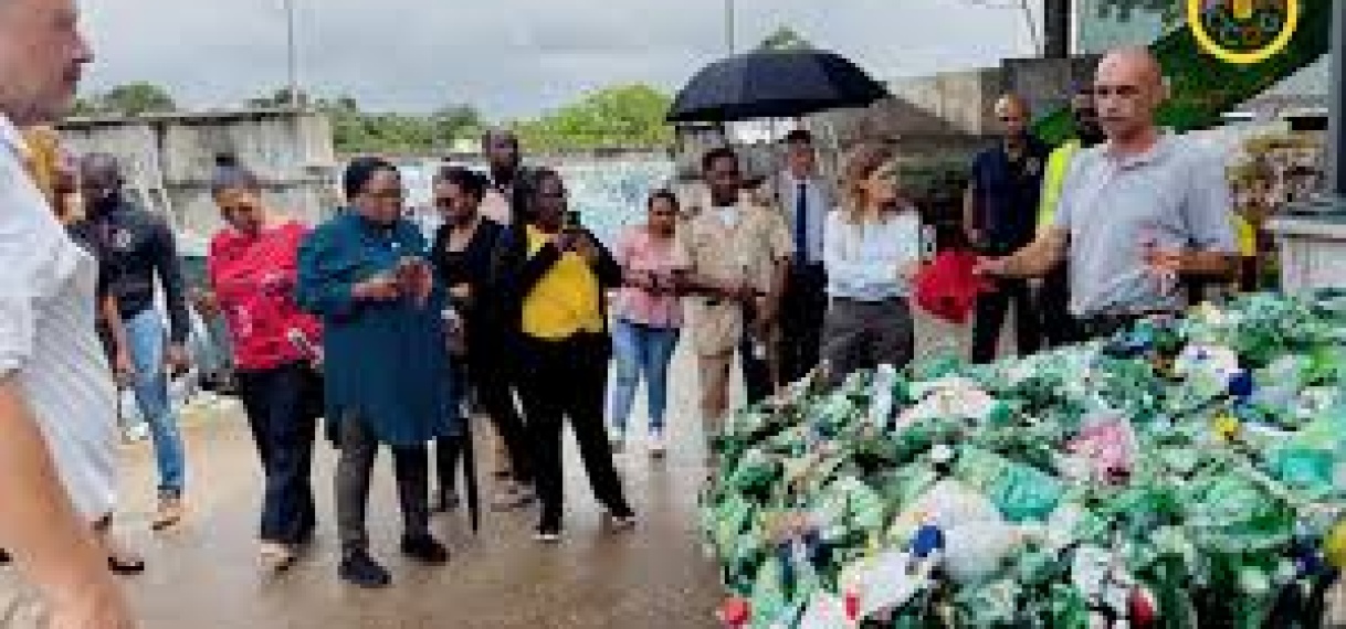 Surinaamse delegatie bezoekt Saint-Laurent-du-Maroni voor afvalverwerkingsproject