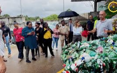 Surinaamse delegatie bezoekt Saint-Laurent-du-Maroni voor afvalverwerkingsproject