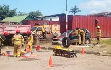 Minister Shalten Hato tekent trainingsprotocol met Suriname