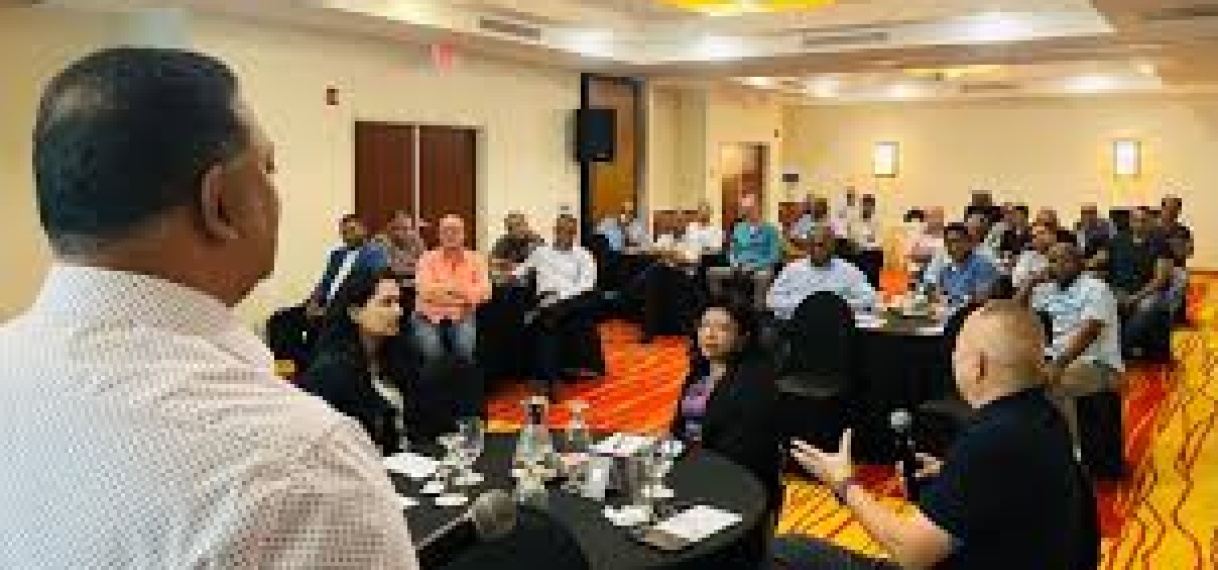 Bedrijfsleven en EAS bespreken toekomst energiesector Suriname