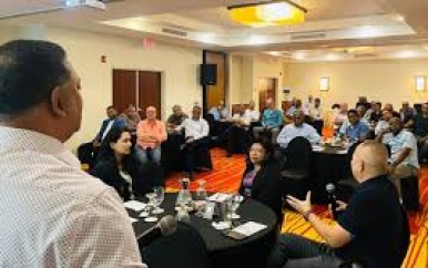 Bedrijfsleven en EAS bespreken toekomst energiesector Suriname