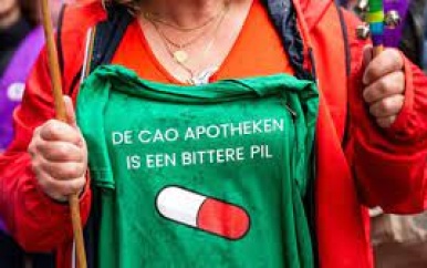 Lange rijen voor medicijnen voordat apotheekmedewerkers twee dagen staken