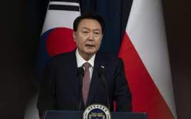 Zuid-Koreaanse president Yoon weken na mislukte machtsgreep toch opgepakt