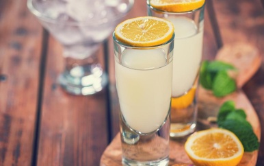 Vietnamese barman opgepakt vanwege dood toeristen na drinken mixdrankje