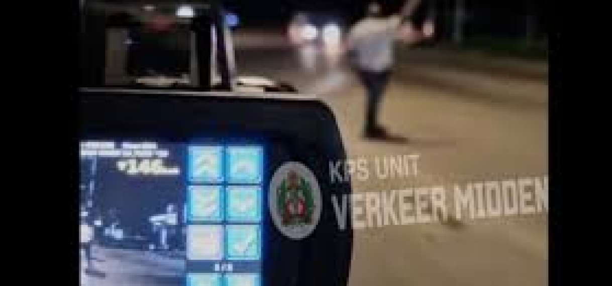 Automobilist rijdt 151 km/u tijdens snelheidscontrole: rijbewijs ingevorderd