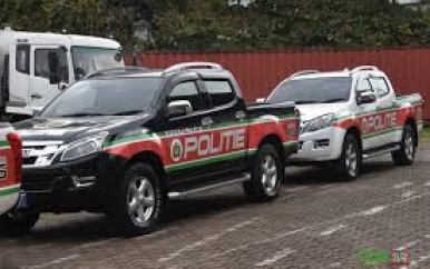 Justitie en Politie neemt 15 voertuigen in ontvangst