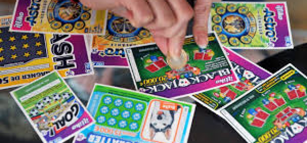 Dieven kopen kraslot met gestolen creditcard en winnen jackpot, eigenaar wil deal sluiten