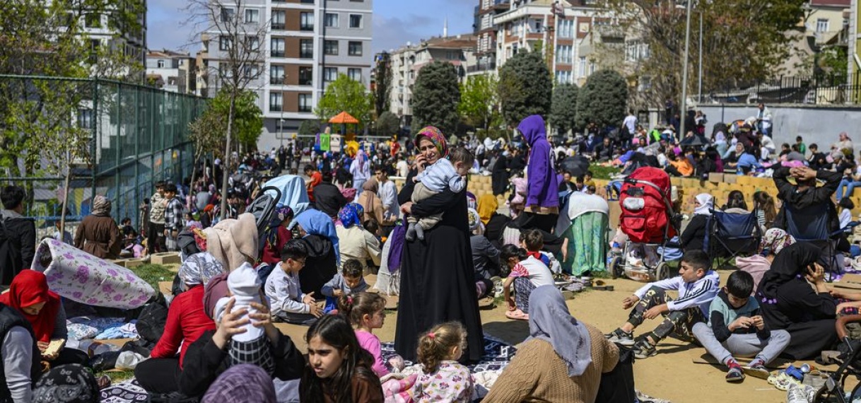 Naschokken houden aan na aardbeving in Turkije