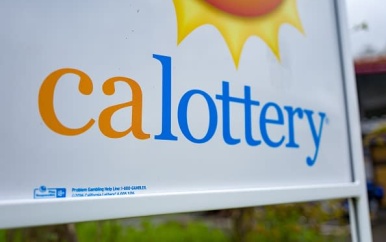 Dakloze man in Californië koopt lot en wint miljoen dollar
