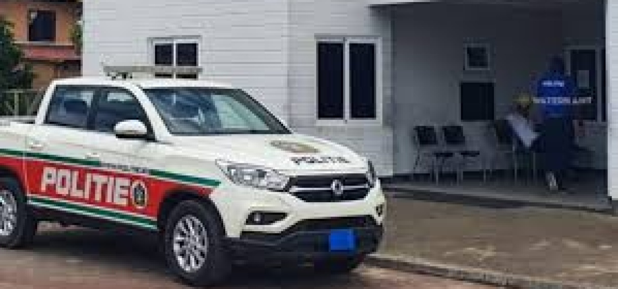 Aspirant-agent en taxichauffeur beschuldigen elkaar van beroving; zaak verwezen naar OPZ