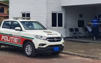 Aspirant-agent en taxichauffeur beschuldigen elkaar van beroving; zaak verwezen naar OPZ