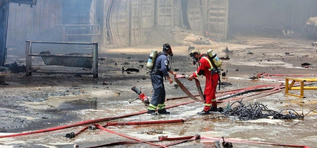 Brand in Iraanse haven na grote explosie onder controle, 70 mensen omgekomen