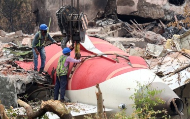UPDATE: Tweede zwarte doos ramptoestel India gevonden, 90 lichamen geïdentificeerd