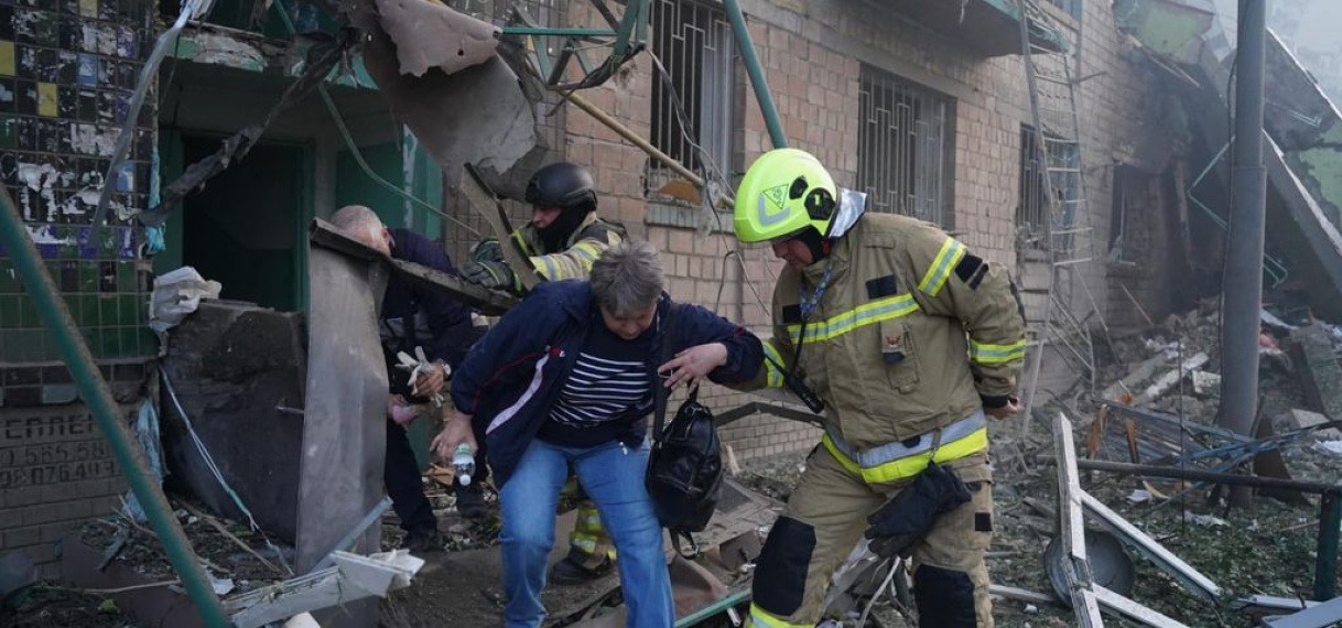 Doden bij Russische aanval op Kyiv, honderden drones ingezet