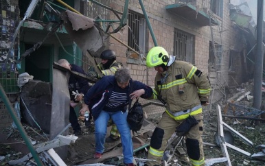 Doden bij Russische aanval op Kyiv, honderden drones ingezet