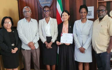 Ambassade van Suriname in Guyana faciliteert ‘Diplomaat voor een dag’