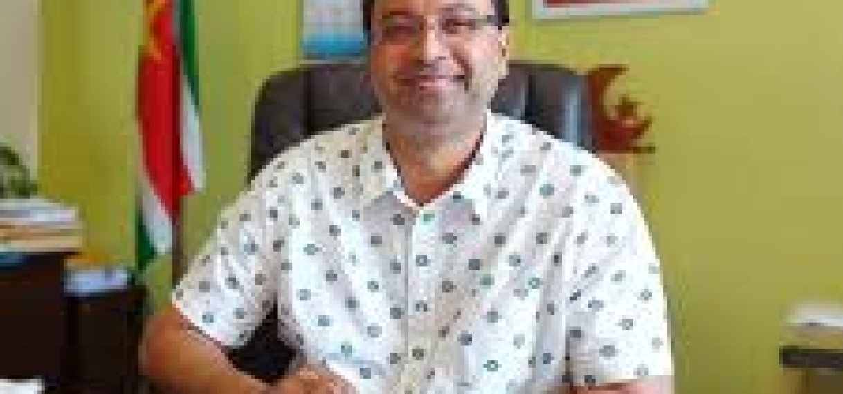 Minister Riad Nurmohammed neemt deel aan internationaal forum in China