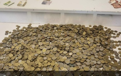 Dakloze wildpoeper in Amsterdam opgepakt met 13.400 euro cash op zak