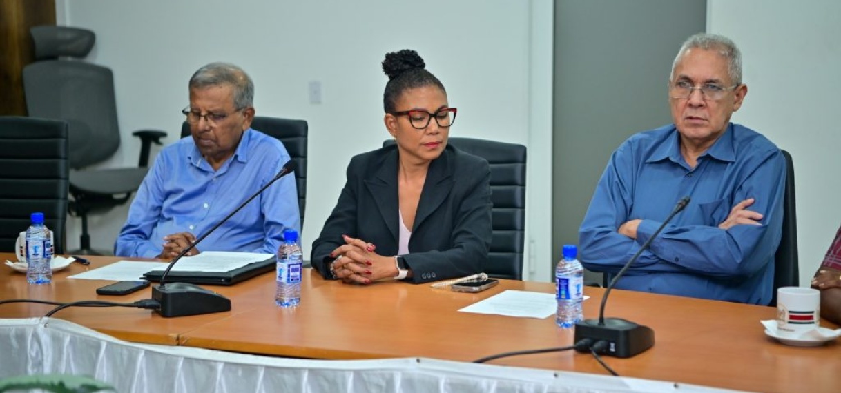Vereniging Radio- en Televisiebedrijven Suriname bespreekt knelpunten met regering