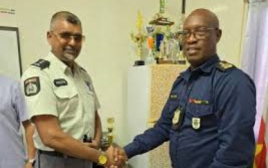 Elf politiebrigadiers in Regio West bevorderd tot majoor