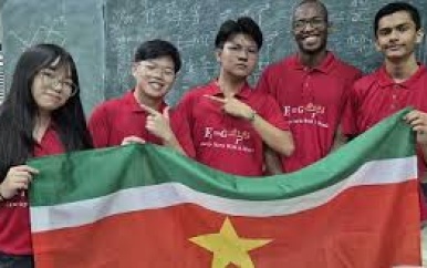 Suriname participeert aan de Internationale Natuurkunde Olympiade in Parijs