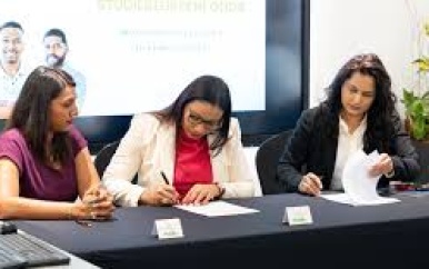Jubilerend Staatsolie stelt 45 studiebeurzen beschikbaar
