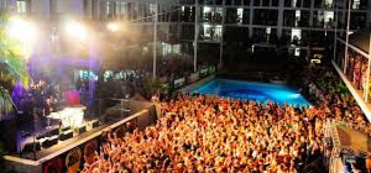 Hotel op Ibiza annuleert evenementen na meerdere dodelijke valpartijen