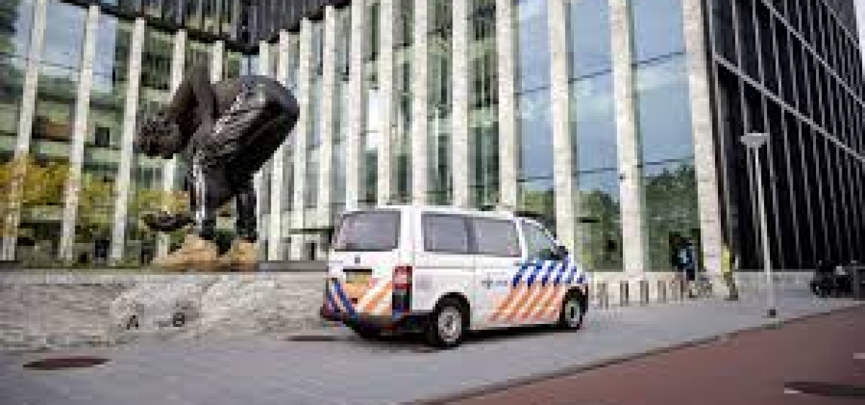 Man bekent moord op moeder in Landsmeer, kan afzagen benen niet herinneren