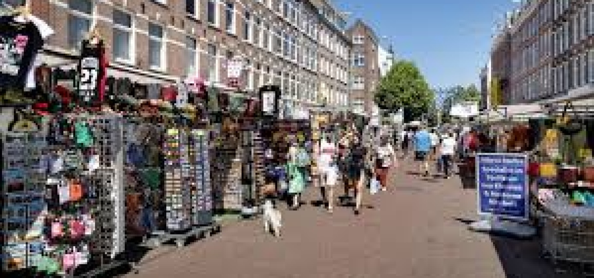 Vermoedelijke slachtoffers mensensmokkel aangetroffen op Amsterdamse markt