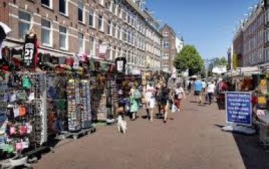 Vermoedelijke slachtoffers mensensmokkel aangetroffen op Amsterdamse markt
