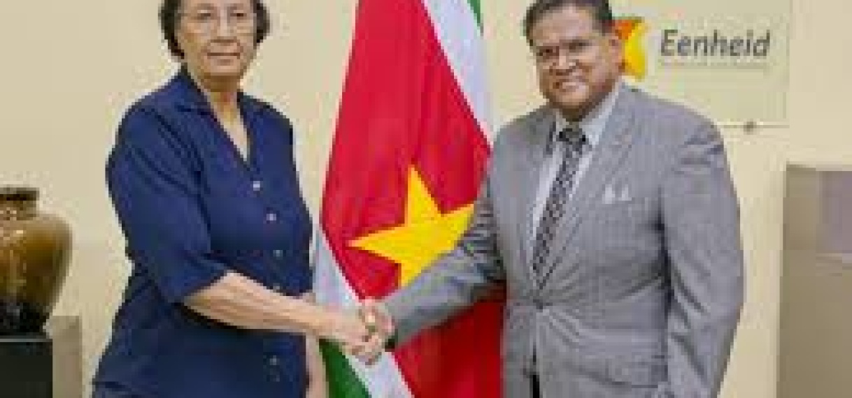 President Santokhi en president-elect Simons werken aan soepele regeringsoverdracht